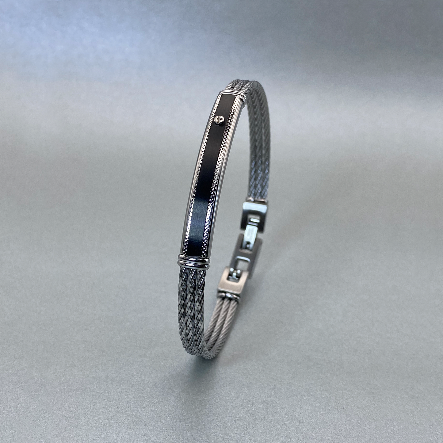 Stainless Steel Cable Bracelet + Black PVD Plate