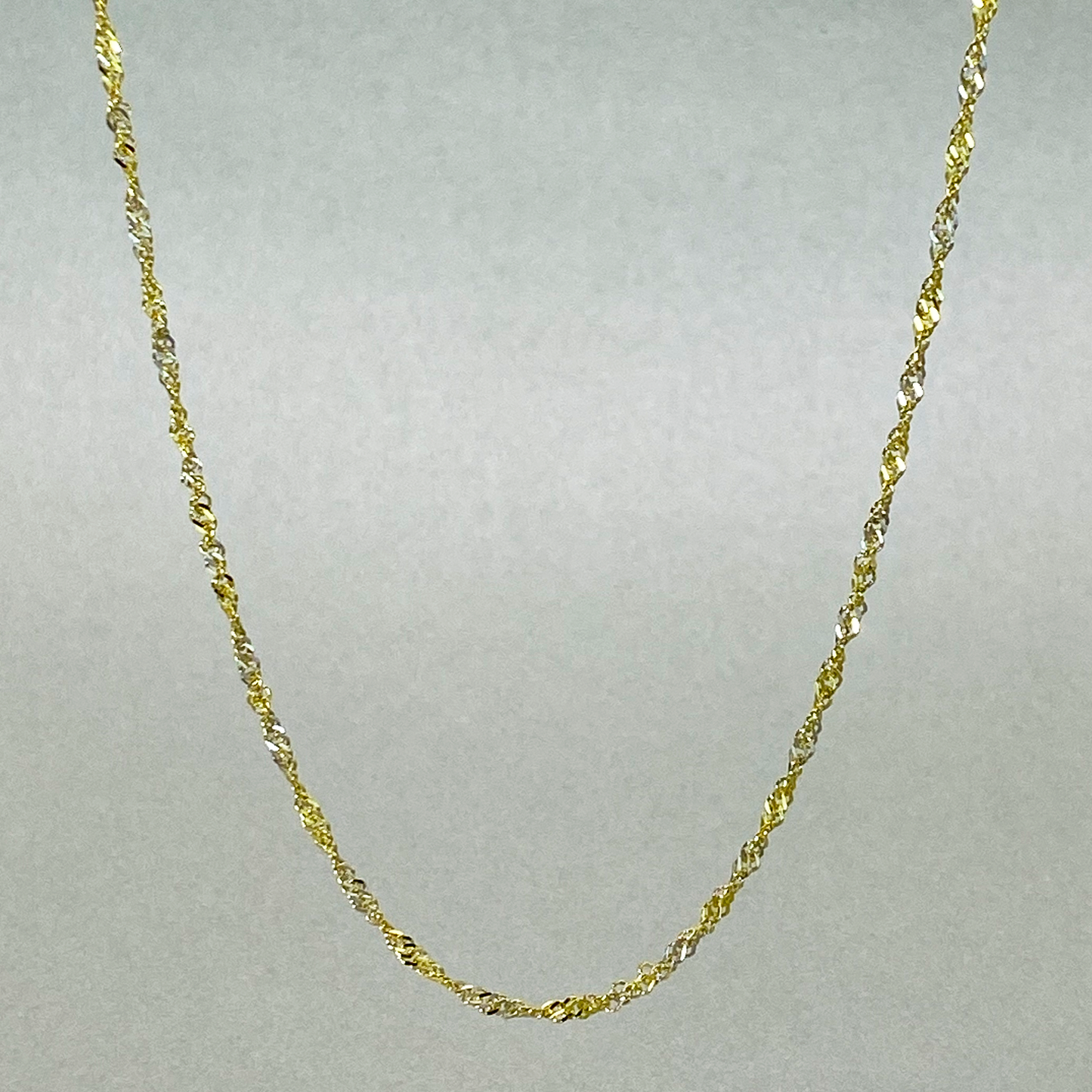 9ct Gold Two Tone Yellow and White 50cm Singapore Chain