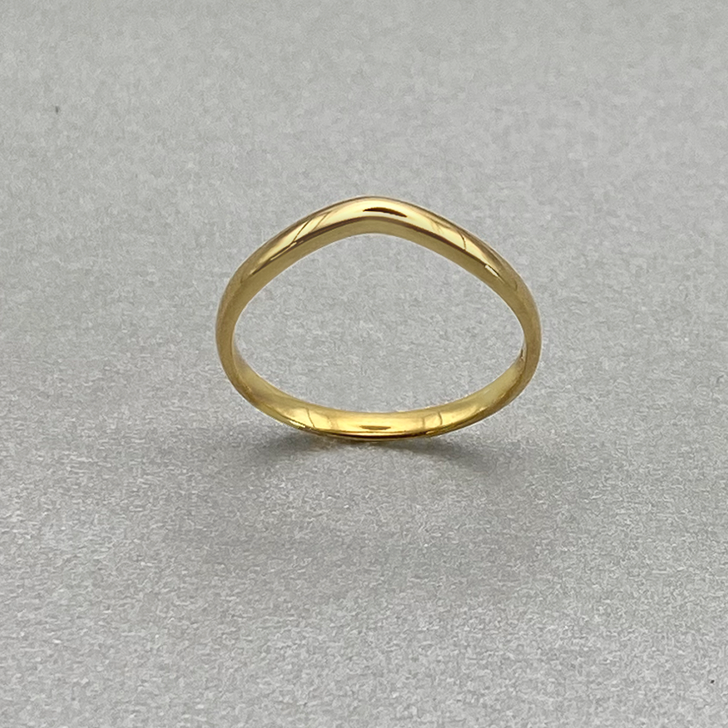 9ct Gold Plain Curved Side Band