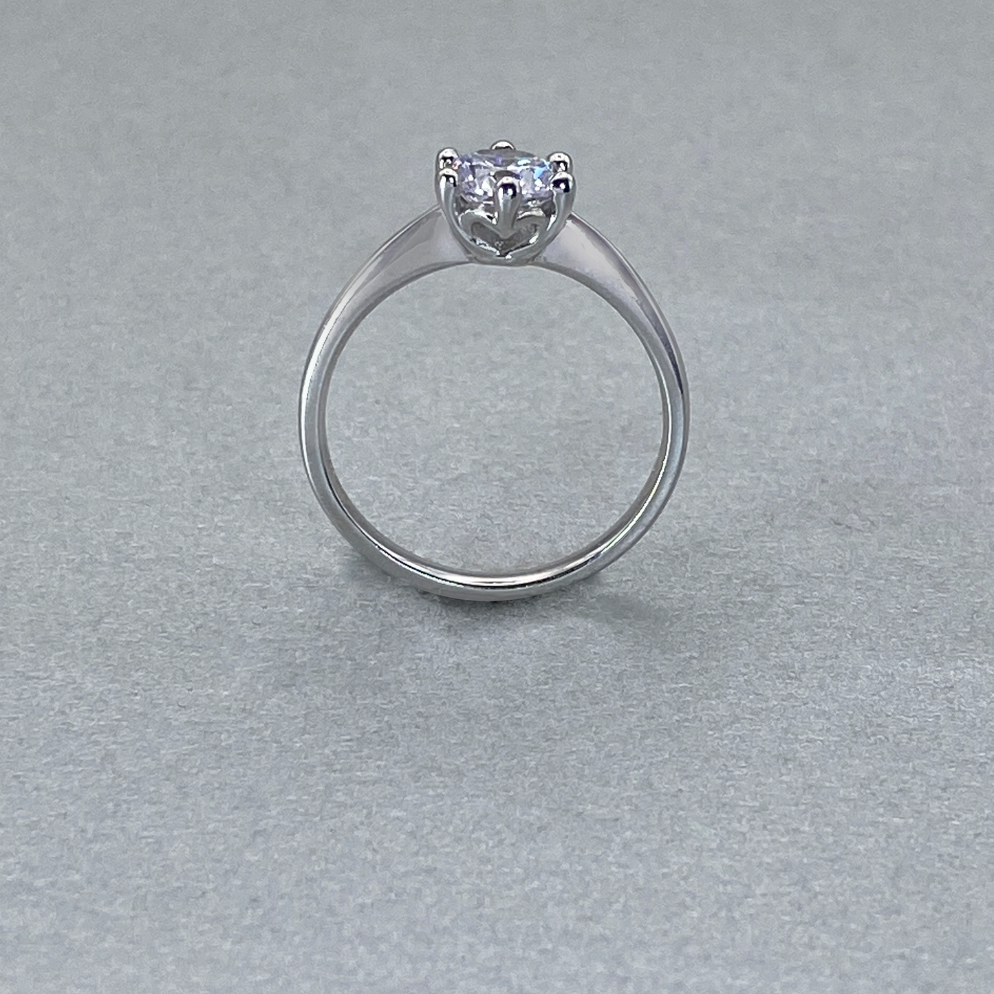 9ct White Gold CZ Solitaire 6 Claw Ring (0.75)