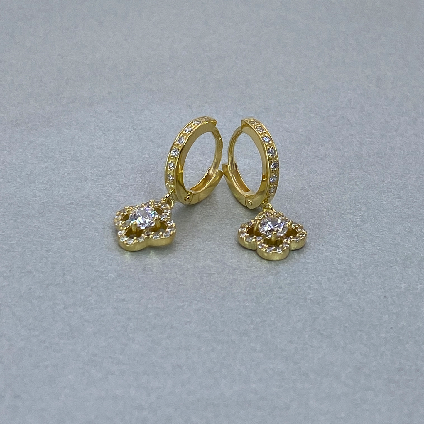 9ct Yellow Gold CZ Flower Earrings