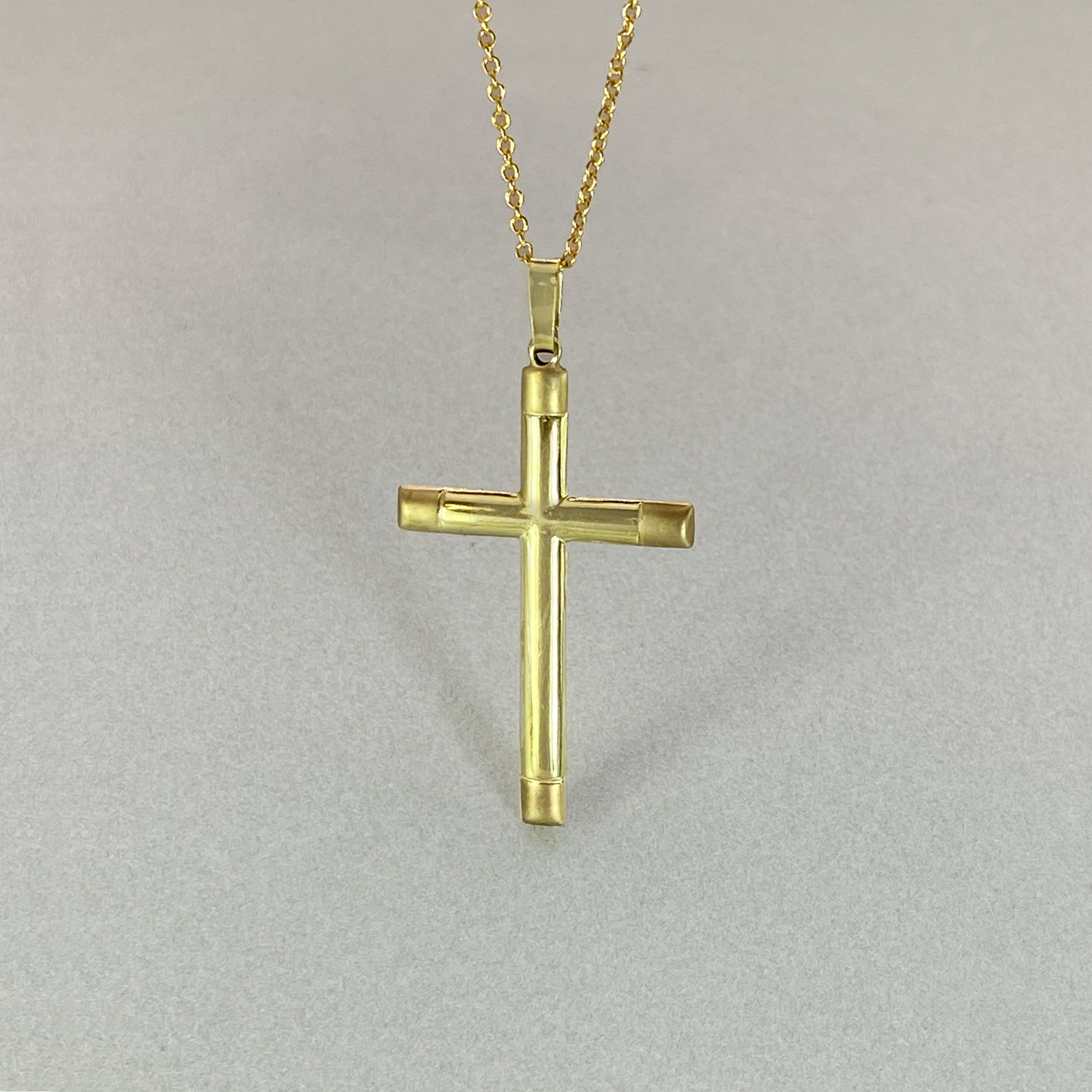 9ct Yellow Gold Grooved Edge Detail, Full Round Cross