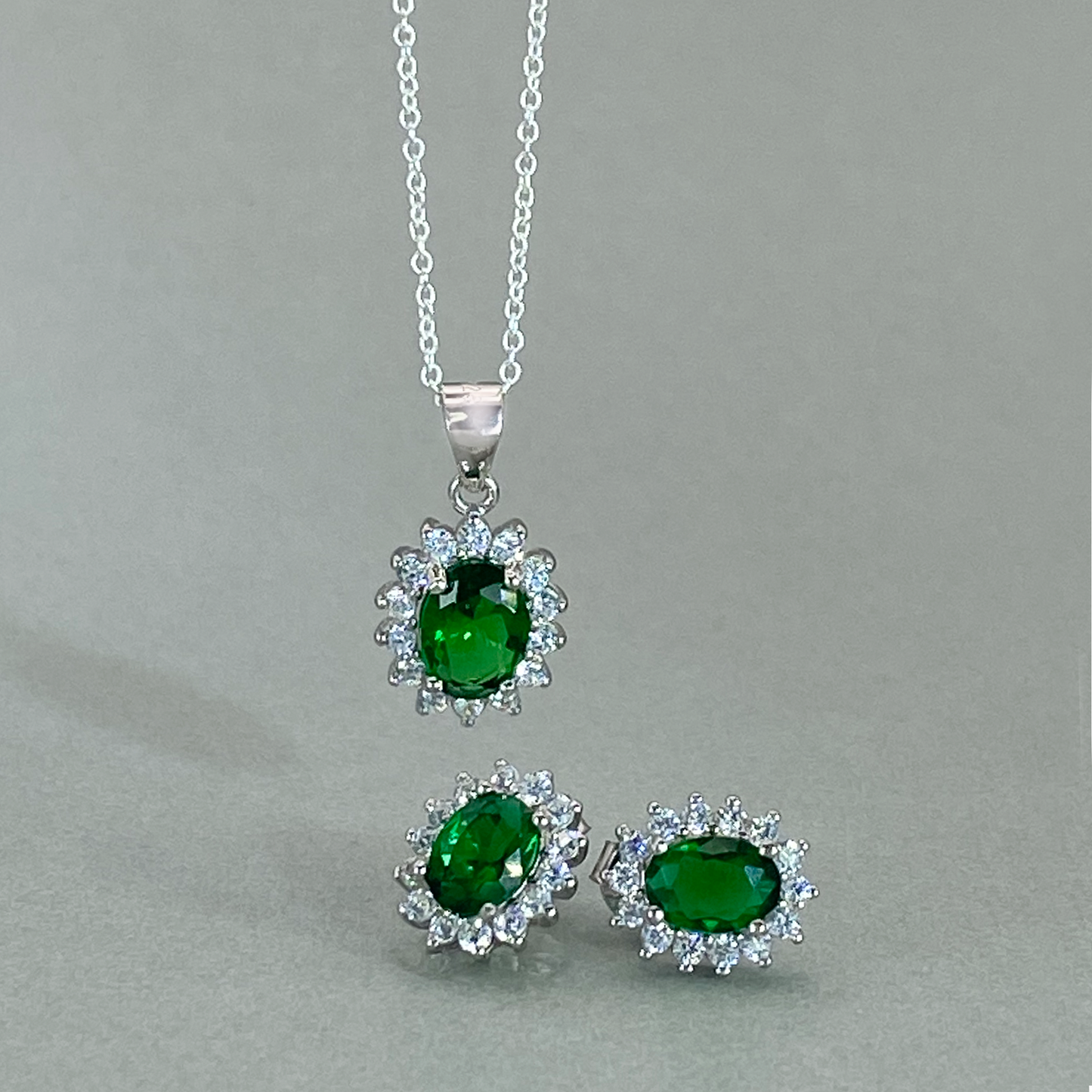 Silver CZ Green Oval (4mm) Centre Stone Cluster Earring & Pendant set