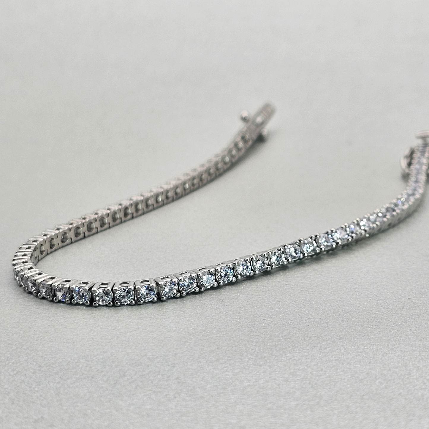 Silver 18cm White CZ (2.5mm) Tennis Bracelet