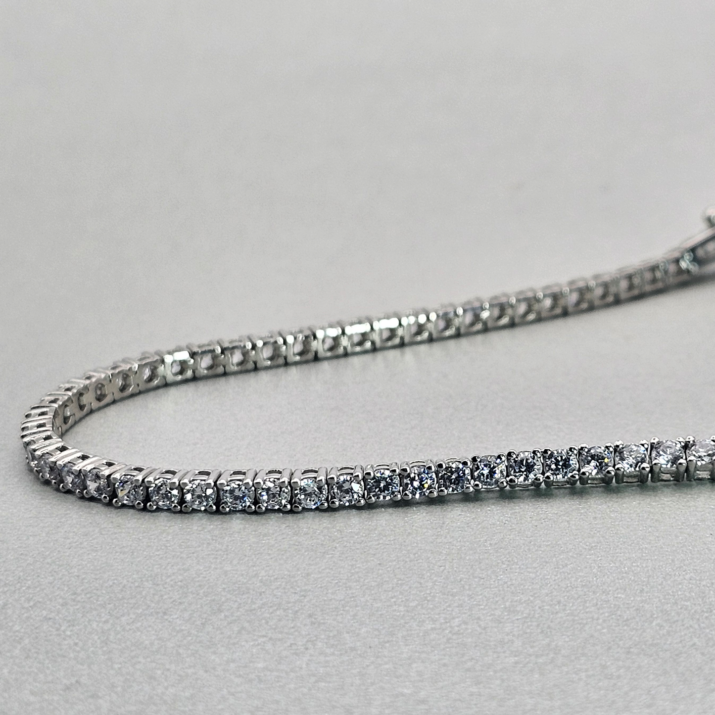 Silver 18cm White CZ (2.5mm) Tennis Bracelet