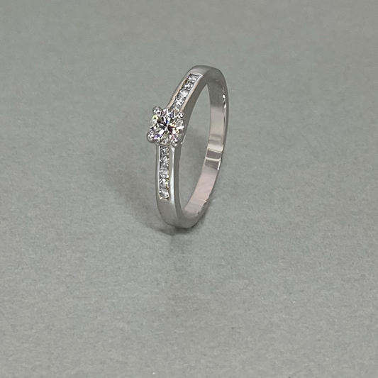 9ct White Gold Diamond Fancy Ring