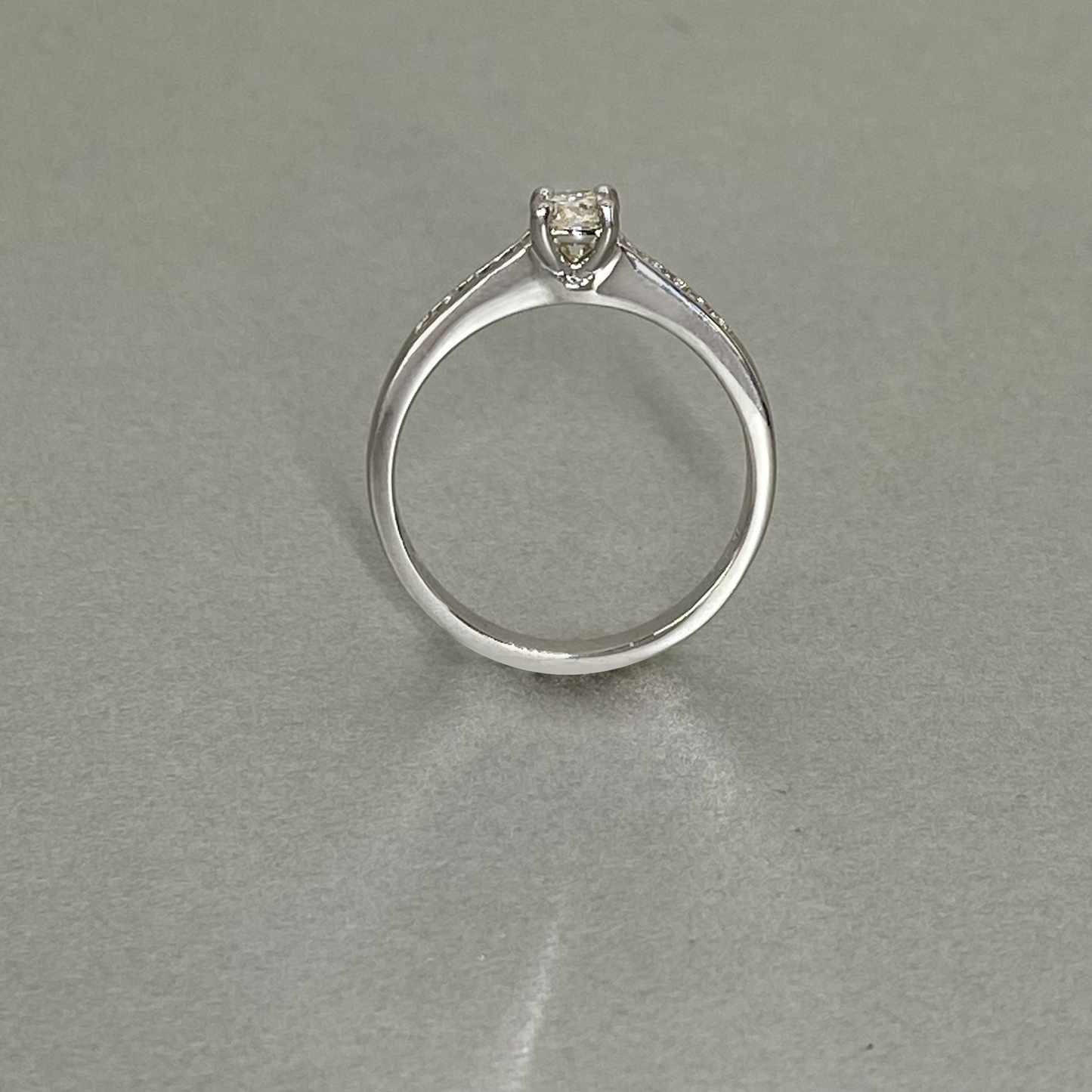 9ct White Gold Diamond Fancy Ring