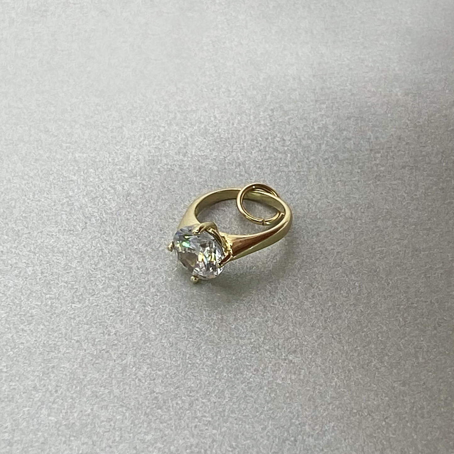 9ct Gold Round Soliatire Cubic Zirconia Ring Charm, no chain