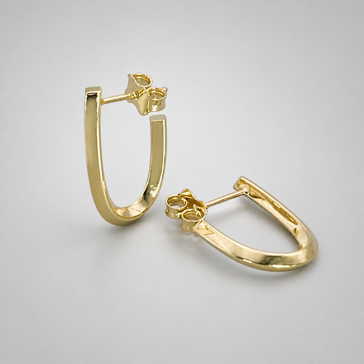 9ct Yellow Gold Hollow Italian Three Quarter U shaped Knife Edge Earrings