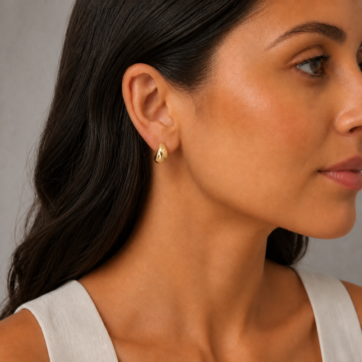 9ct Yellow Gold Hollow Italian Bent Oval Shape Stud Earrings with Lace look filligree back