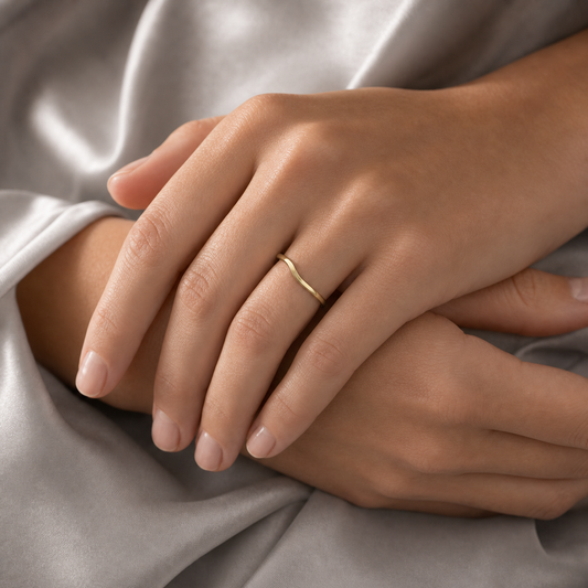 9ct Gold Plain Curved Side Band