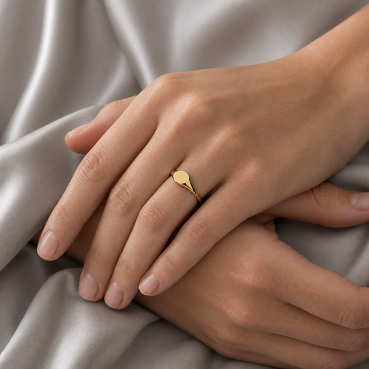 9ct Yellow Gold Small Oval Signet Ring