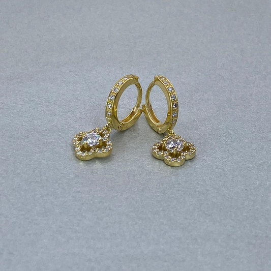 9ct Yellow Gold  CZ Flower Earrings