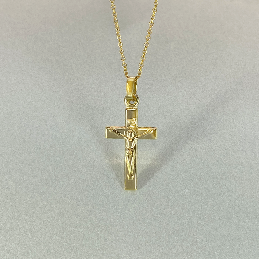 9ct Yellow Gold Medium Crucifix