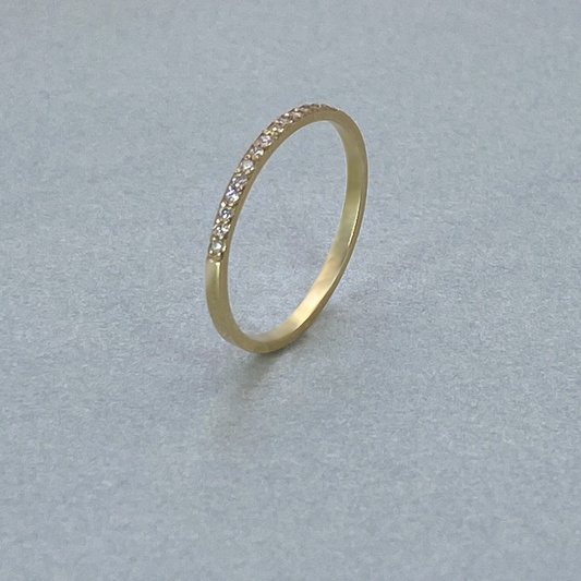 9ct Yellow Gold  Diamond MicroP Straight Band