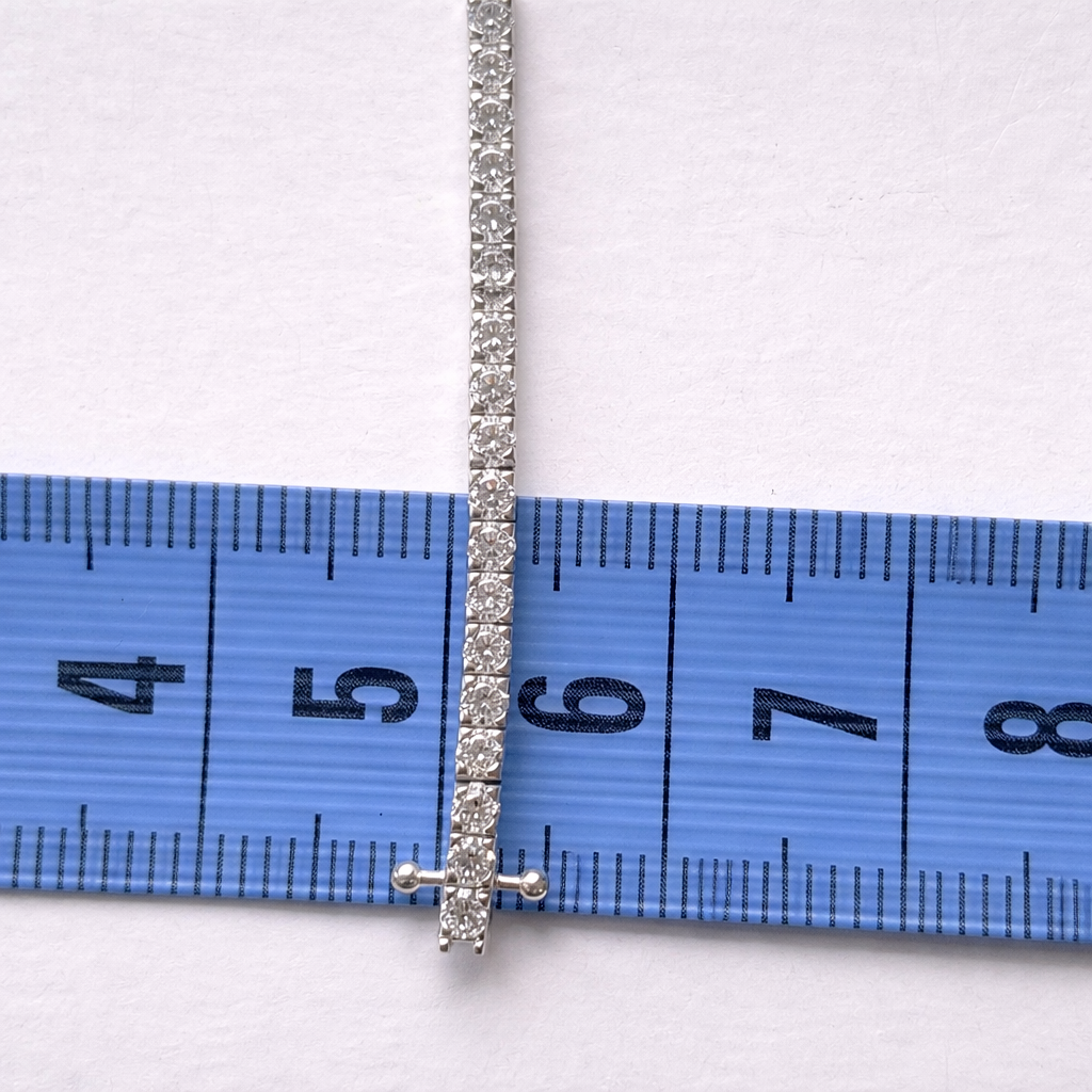 LAB Grown 9ct White Gold  3.08ct Diamond Tennis Bracelet
