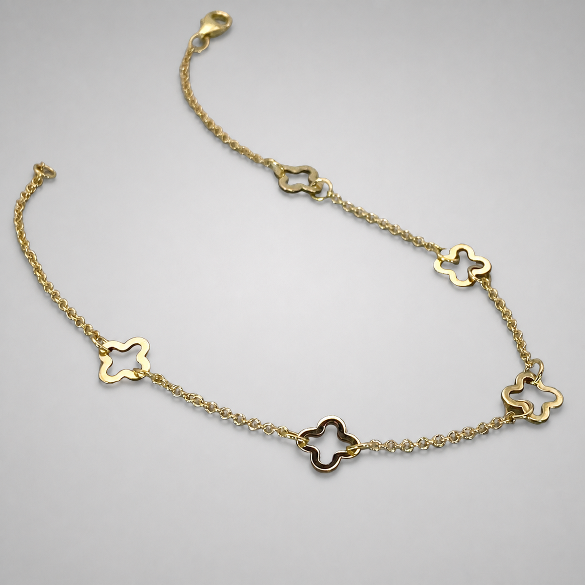 9ct Yellow Gold 18cm 5 Clover Link Bracelet