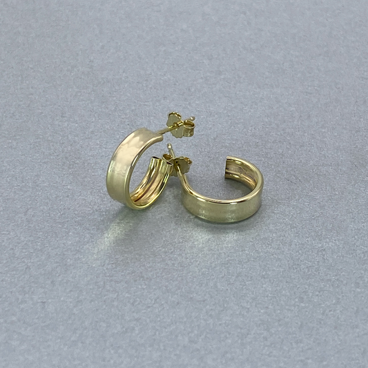 9ct Yellow Gold Small C-Shape Ribbed Flat Hoop