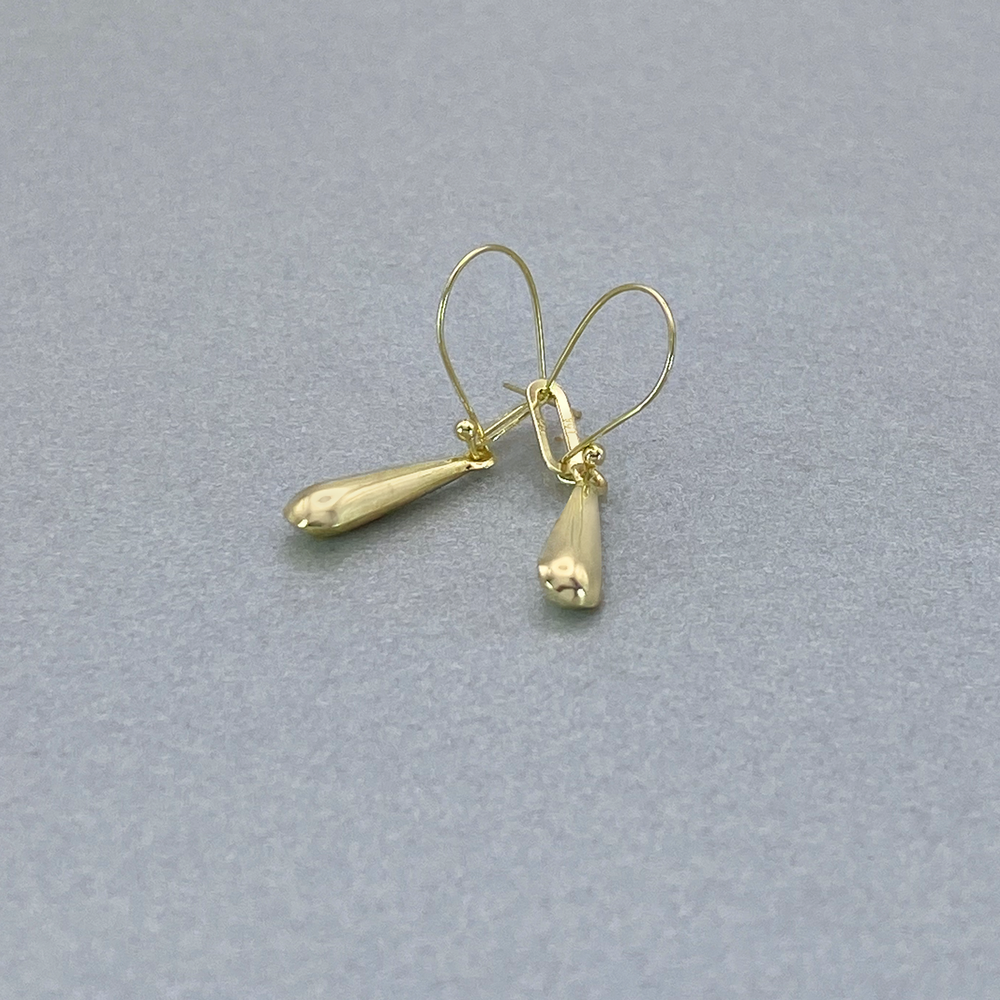 9ct Yellow Gold Small Teardrop Earrings