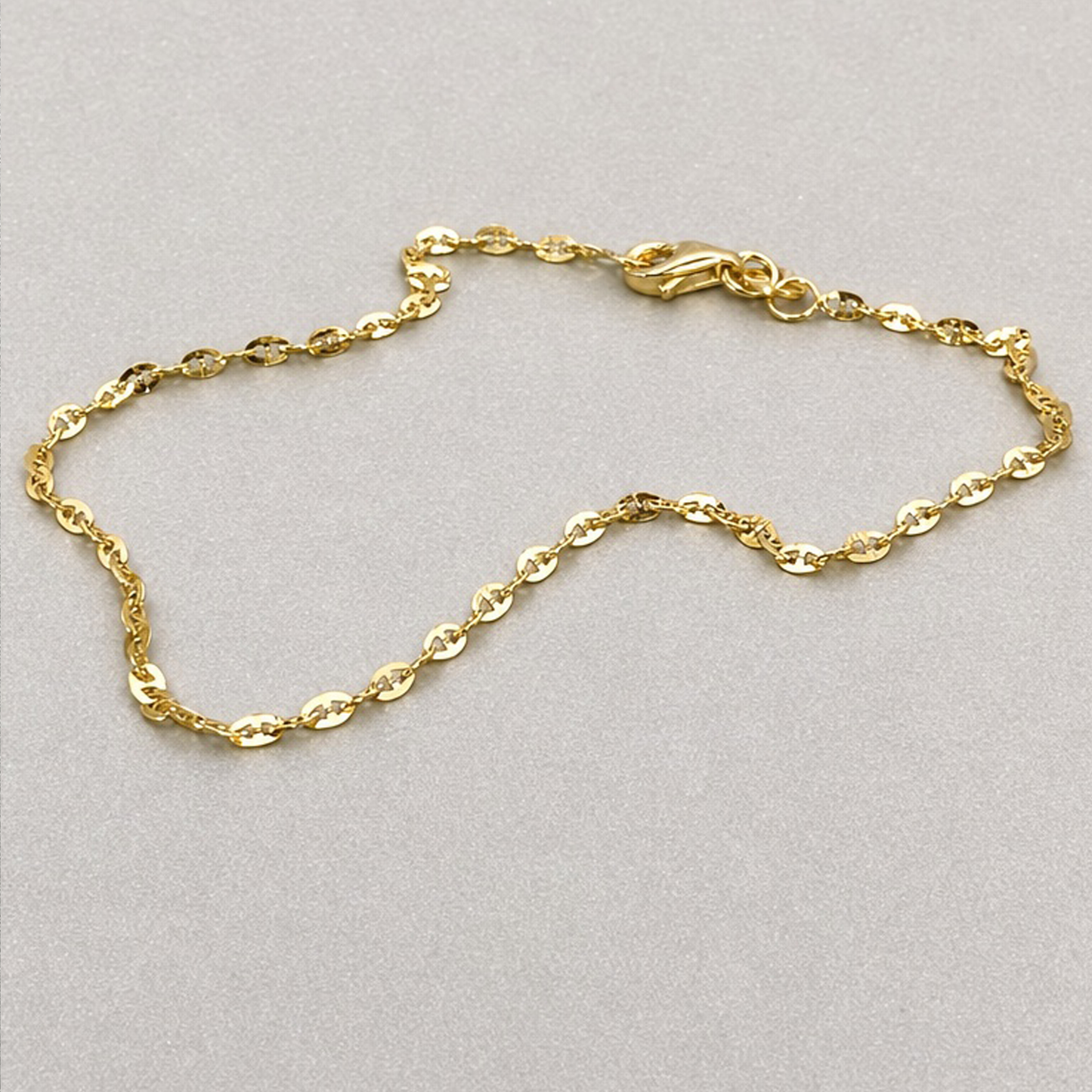 9ct Yellow Gold Flat Alternate Guuci Style Link 19cm Bracelet