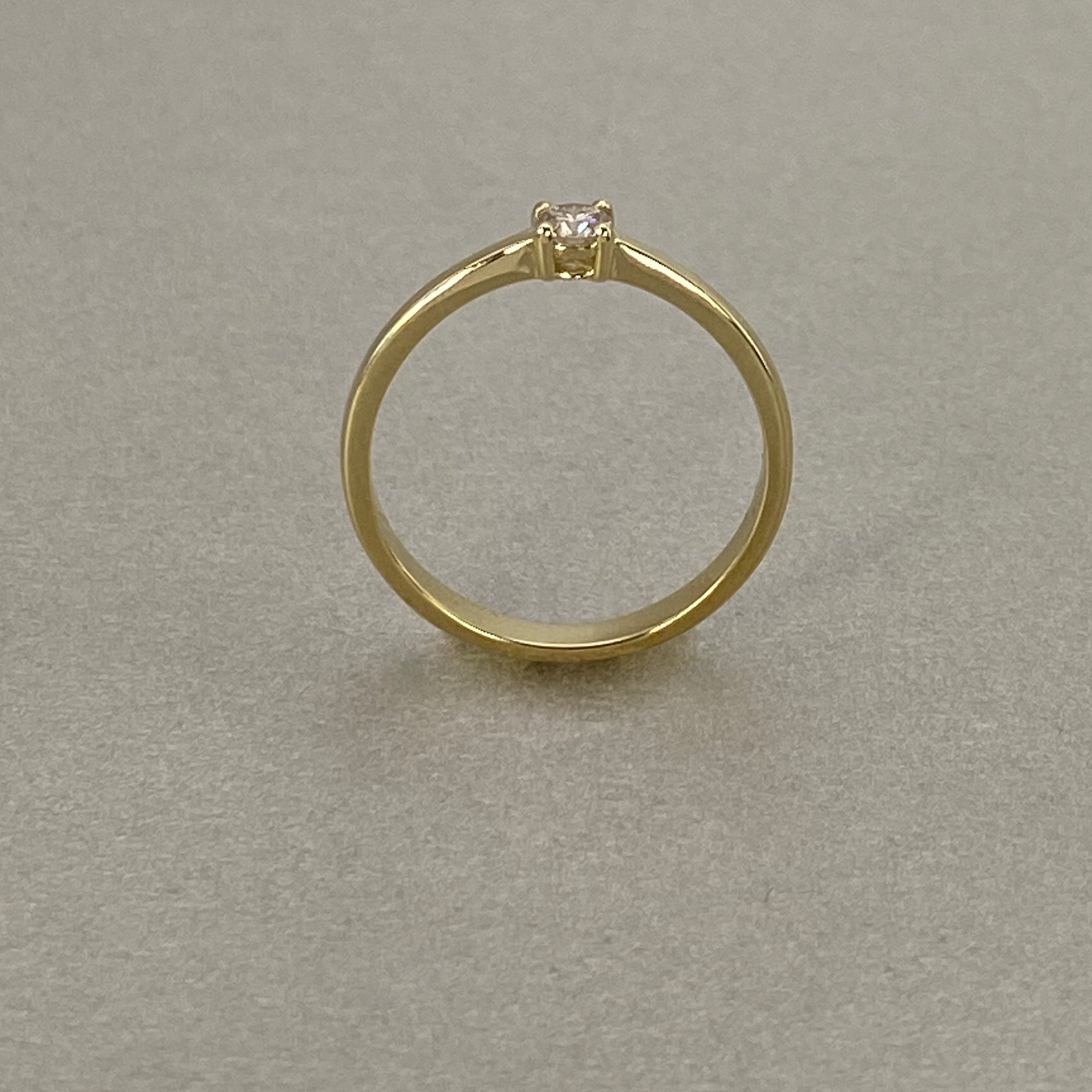 9ct Yellow Gold Cubic Zirconia Solitaire Ring