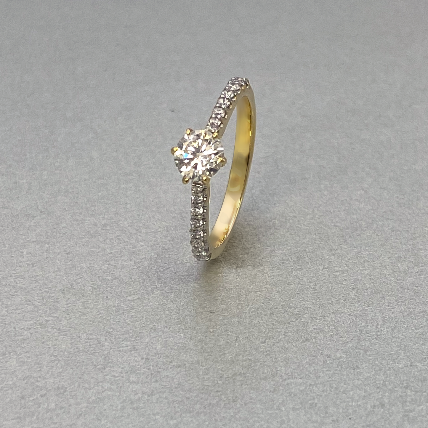 LAB Grown 18ct Yellow Gold Solitaire Ring