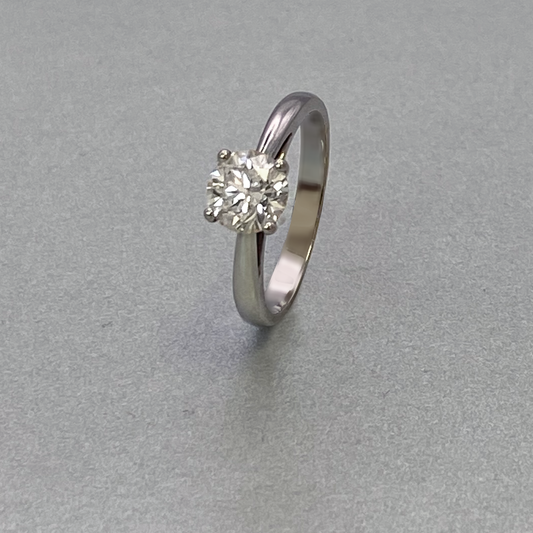 18ct White Gold Diamond 1.011ct Solitaire Ring