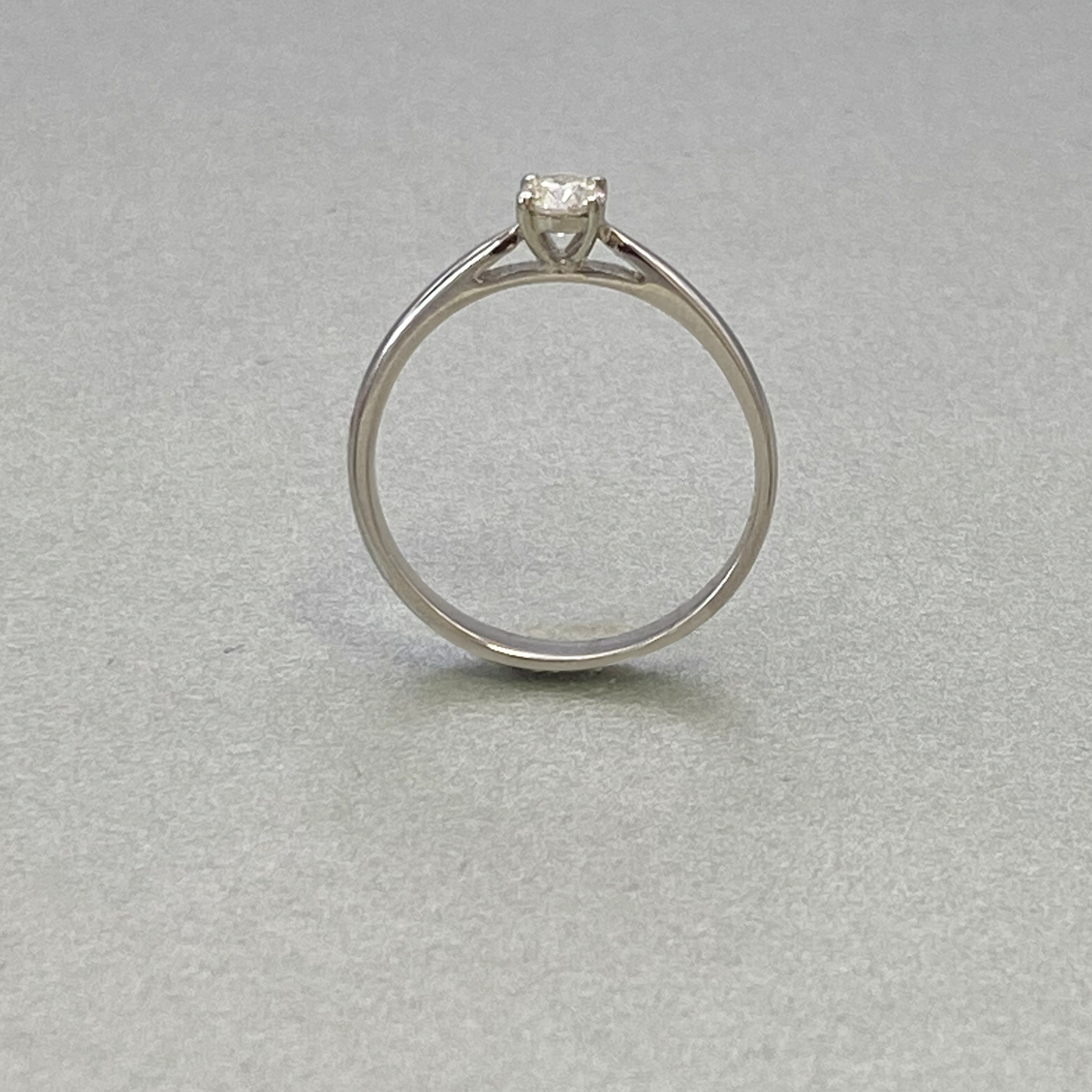 18ct White Gold 0.241ct Solitaire Ring