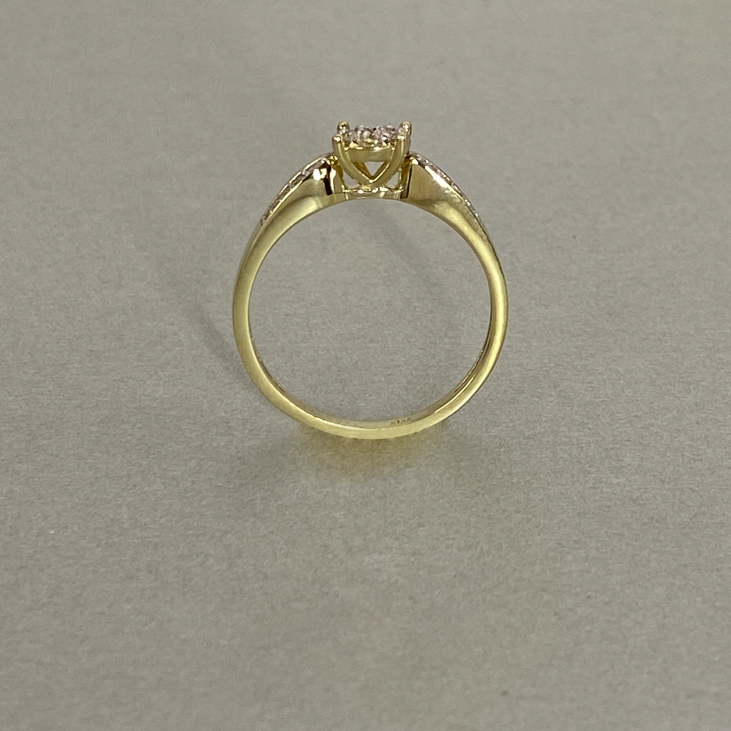 9ct Yellow Gold Diamond Dress Ring